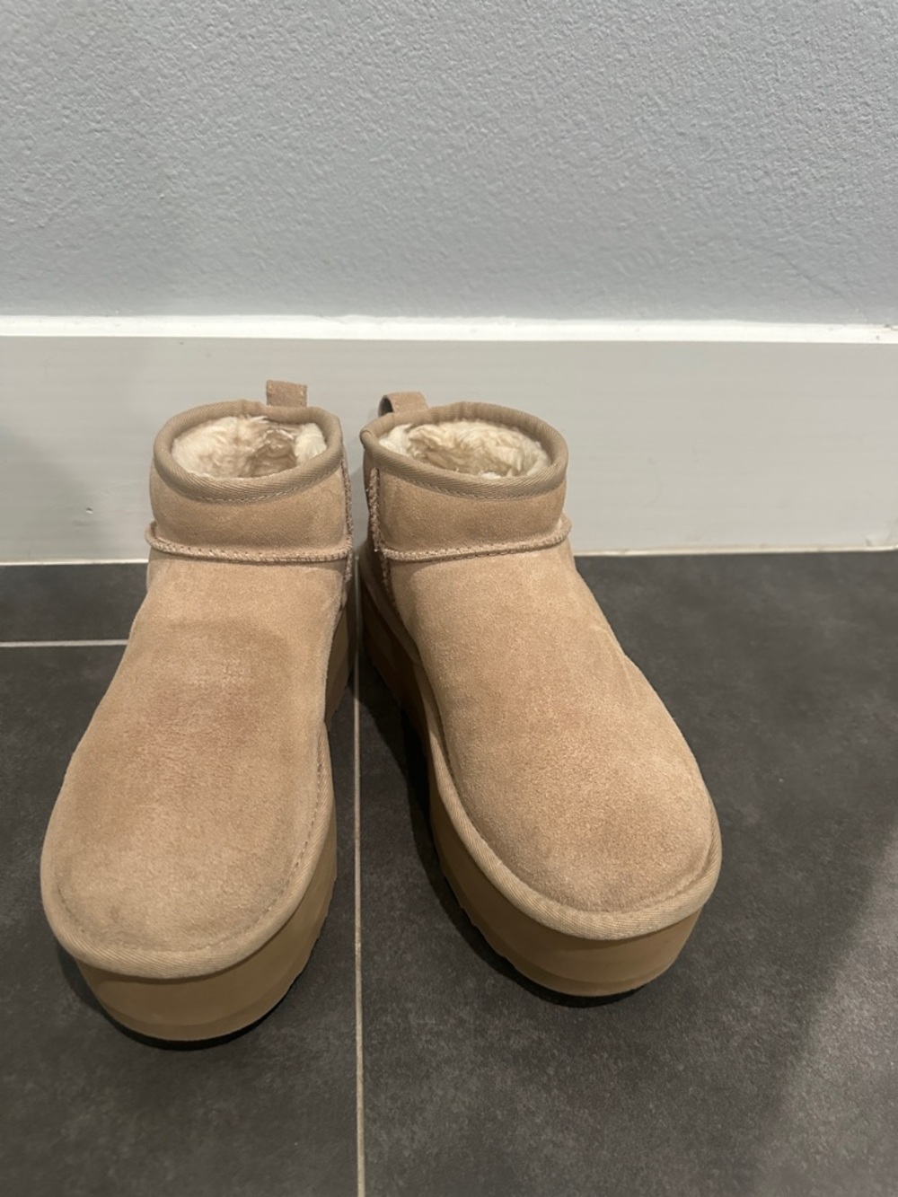Ugg Women's Tan Suede Shearling-Lined Ankle Boot
